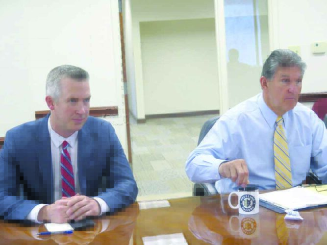U.S. Sen. Joe Manchin Endorses Glenn Elliott in Democratic U.S. Senate Primary